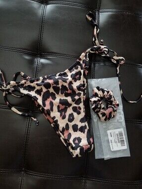 ❗Brazilian Cut Leopard Print Bikini Bottom with Matching Scrunchie Medium❗